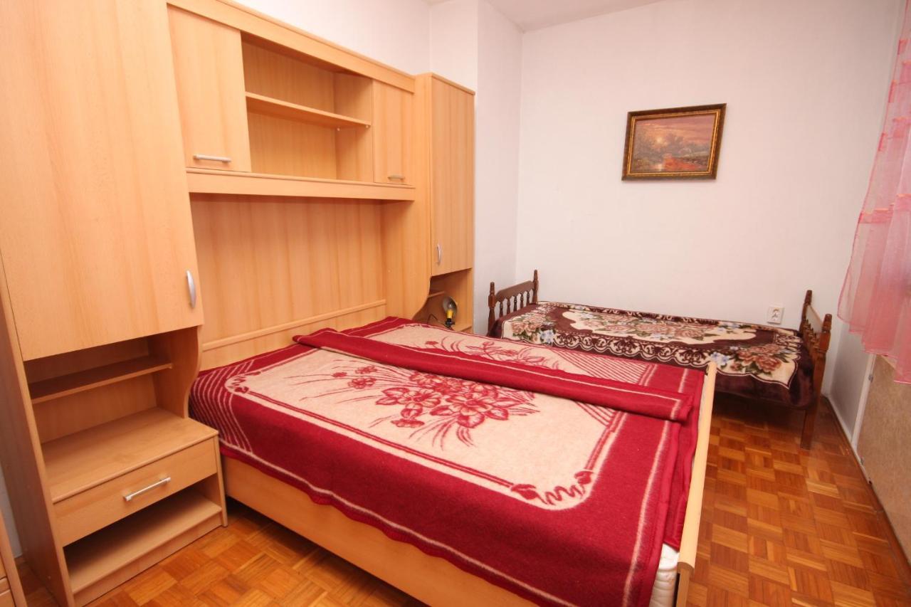 Apartments With A Parking Space Medulin - 7208 ภายนอก รูปภาพ