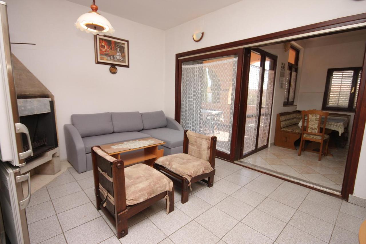 Apartments With A Parking Space Medulin - 7208 ภายนอก รูปภาพ